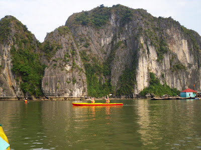 kayaking at halong bay