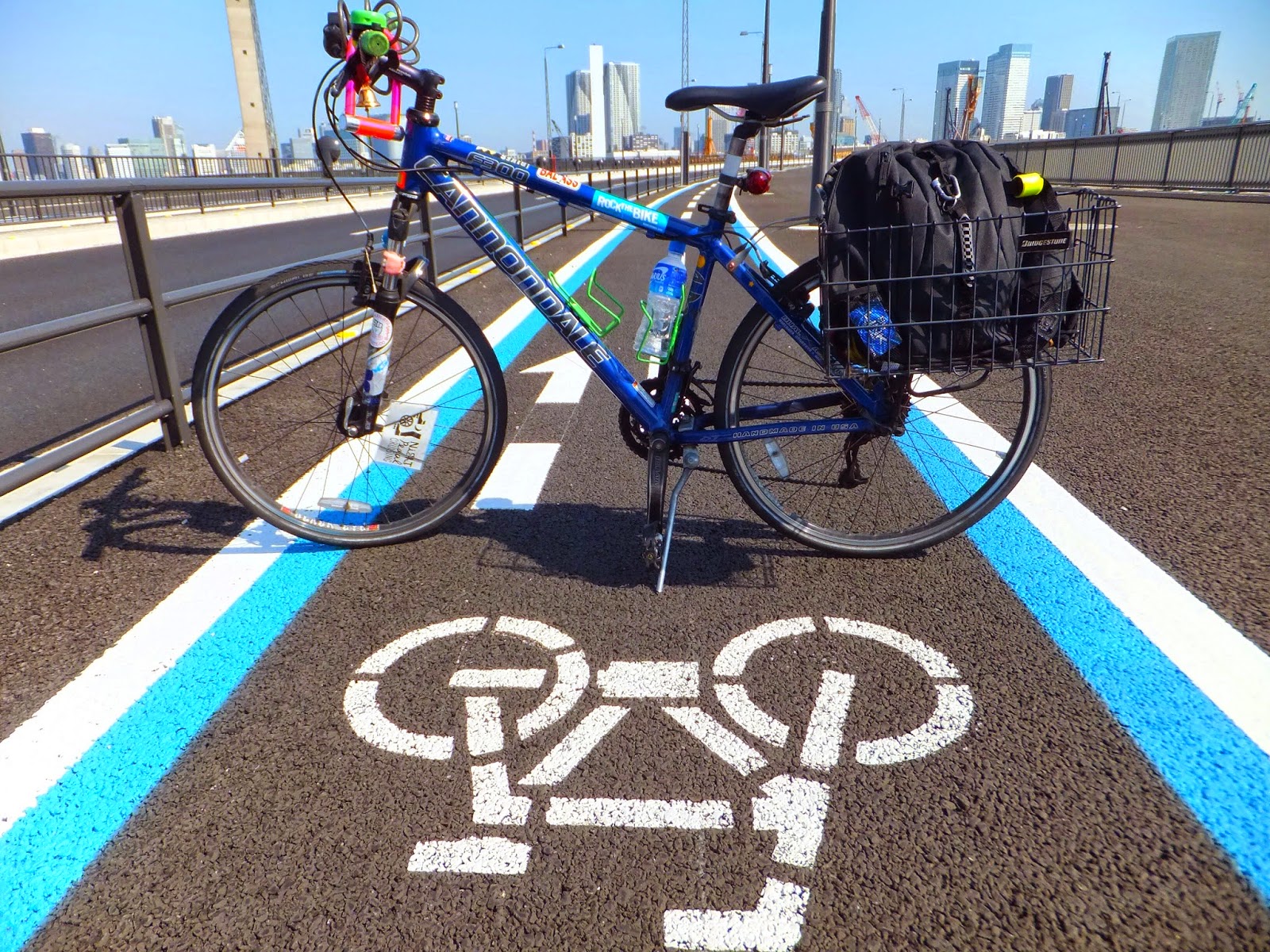 The Varied Designs of Tokyo's Bicycle Lanes