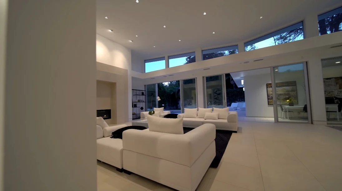 Tour 1003 N Beverly Dr, Beverly Hills Luxury Home vs. 38 Interior Design Photos