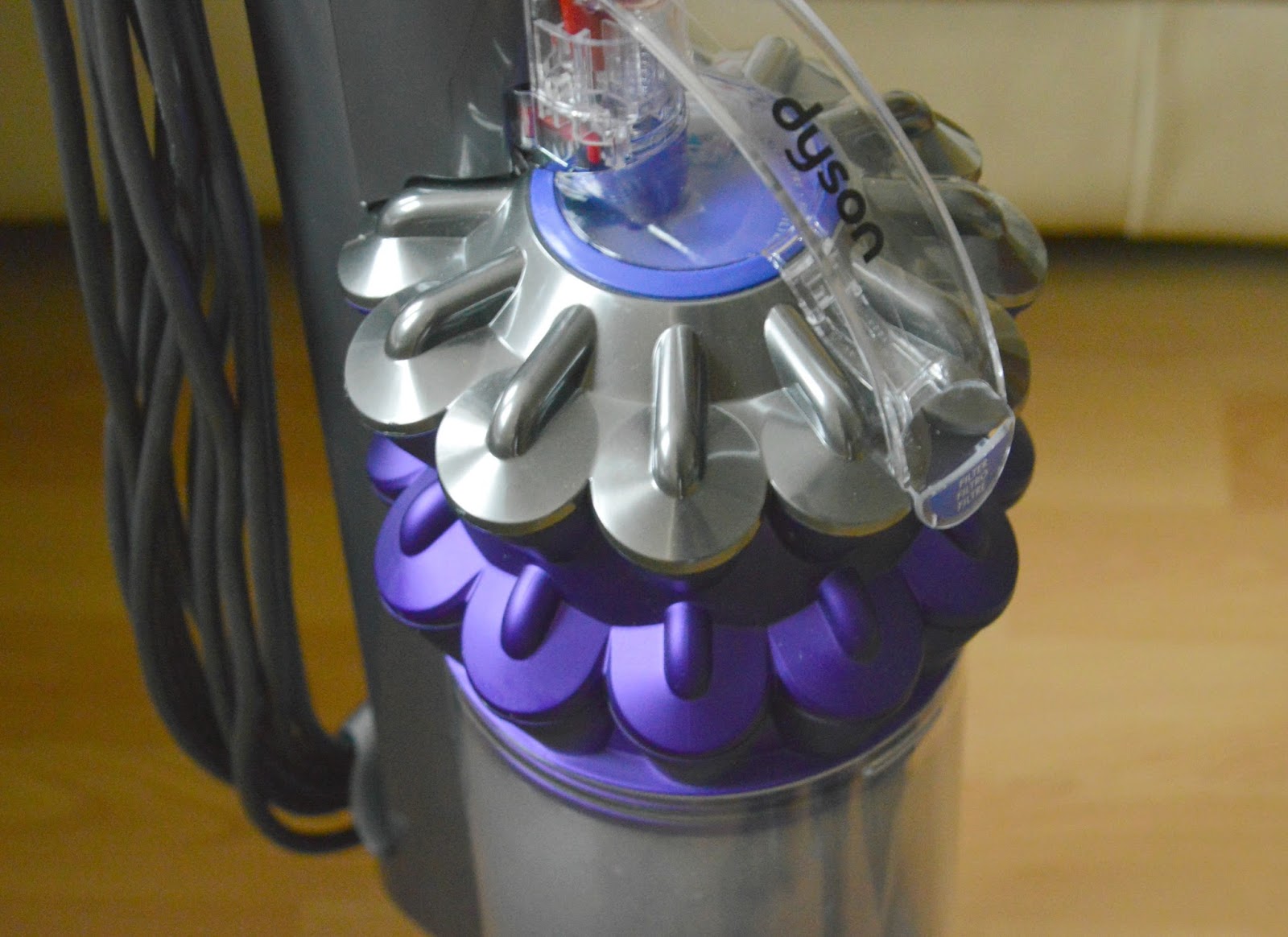 Dyson Small Ball Animal Vacuum Cleaner Review ♥ Dolly Dowsie