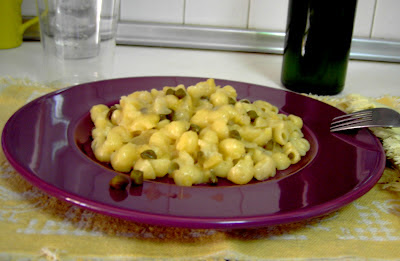 Pasta con puré de sidra y alcaparras