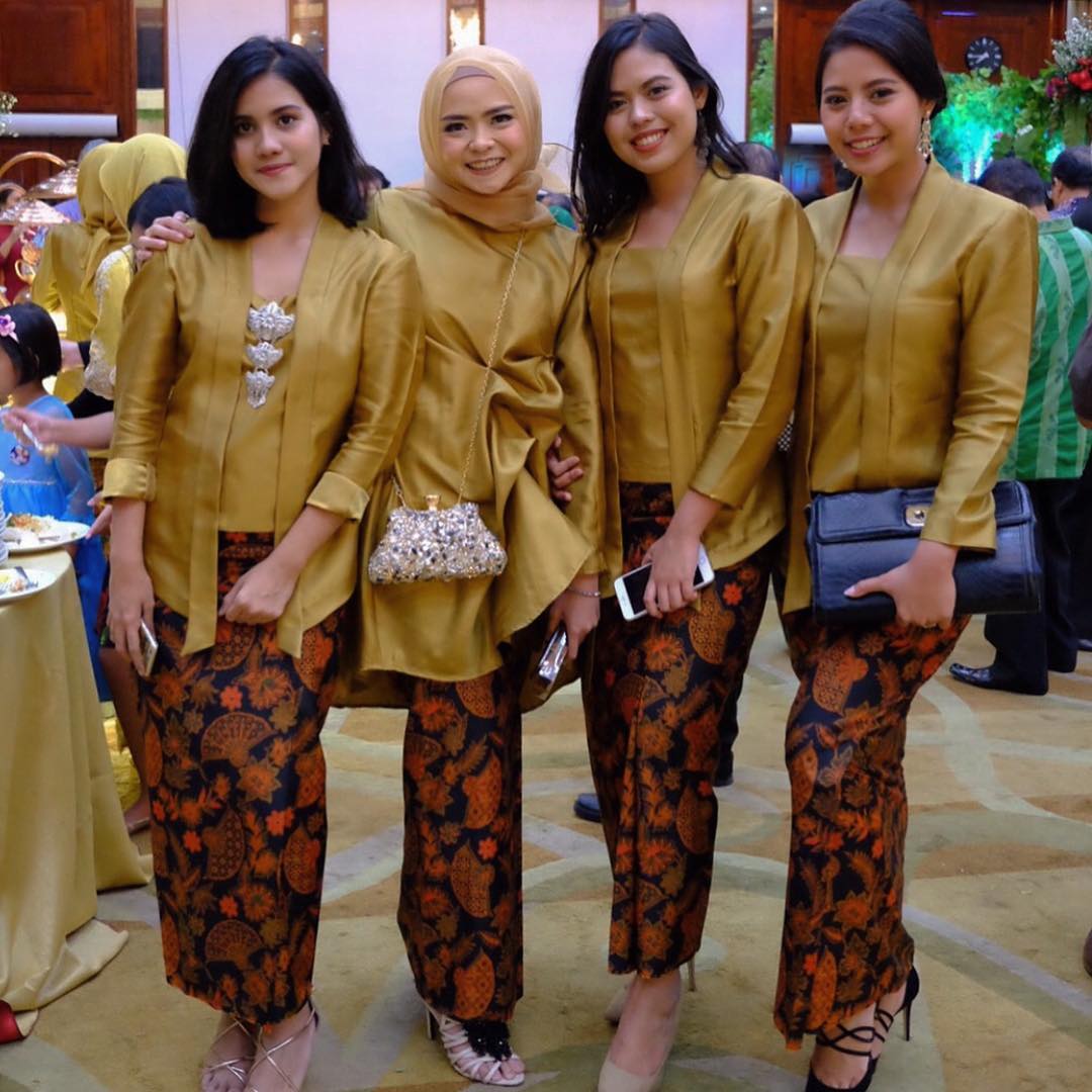 Kumpulan Gambar Inspirasi Model  Kebaya Modern  Indonesia 