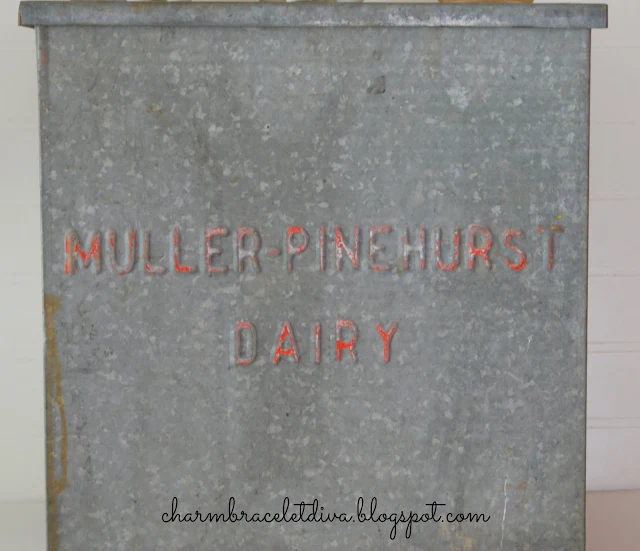 Vintage galvanized Muller-Pinehurst Dairy milk box