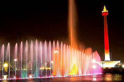 Yuk Berwisata Malam di Monas Yuk Berwisata Malam di Monas