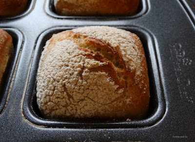 Mediterrane Kräuterbrötchen