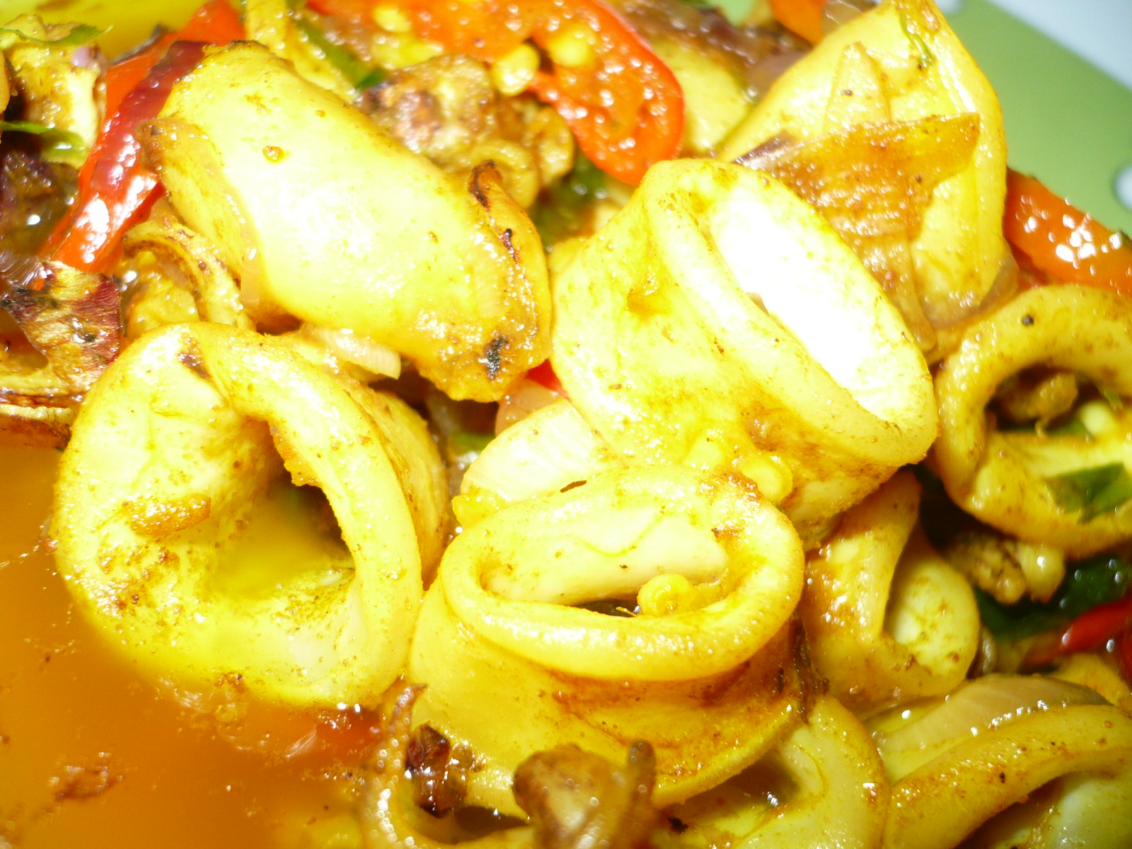 ThE sToRy WiLL NeVeRR End...: Sotong Masak Kunyit Cili Api