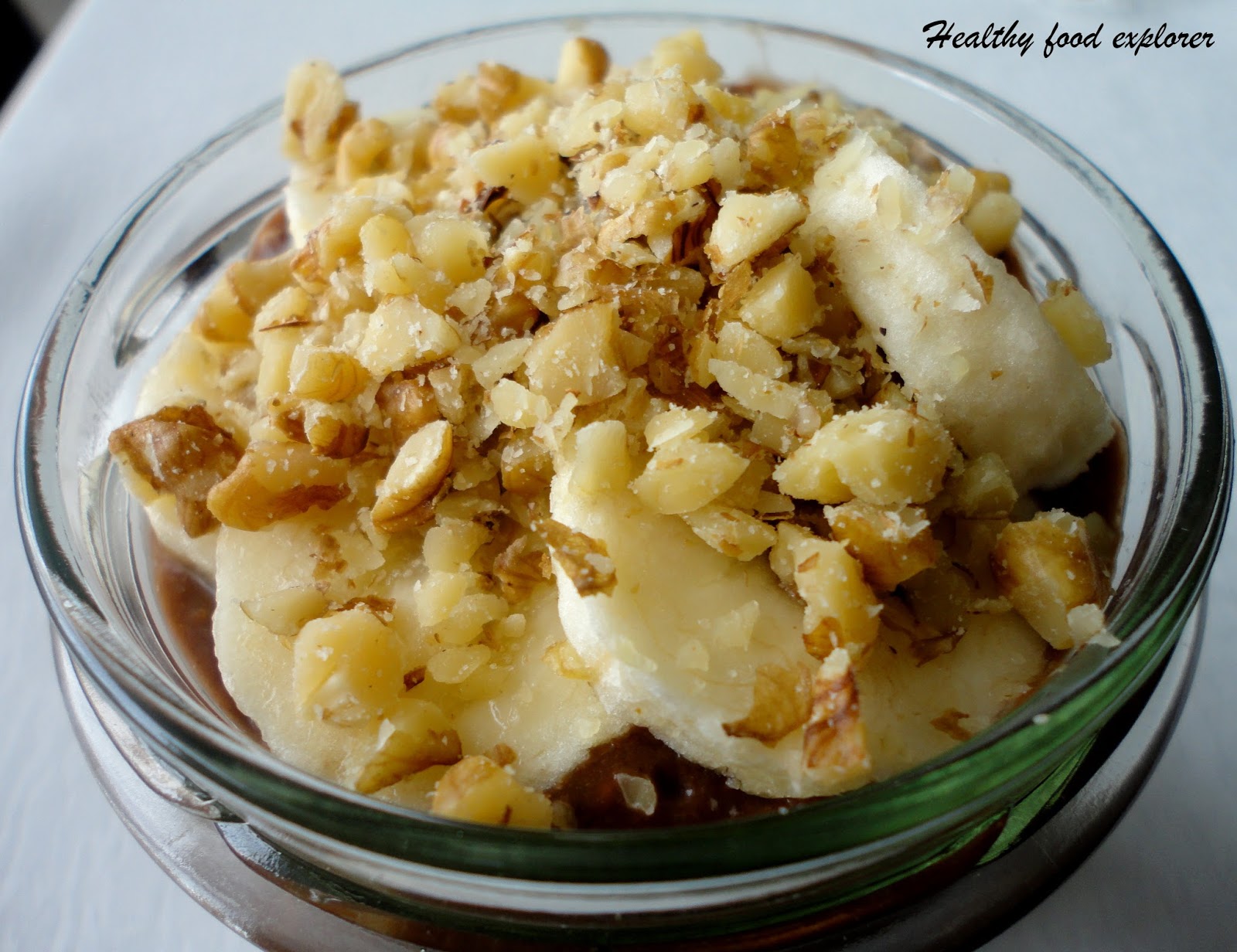 Healthy food explorer Czekoladowy pudding chia z bananem i orzechami