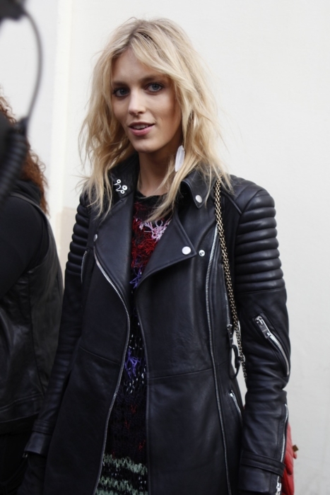 Street Style: Anja Rubik - The Front Row View