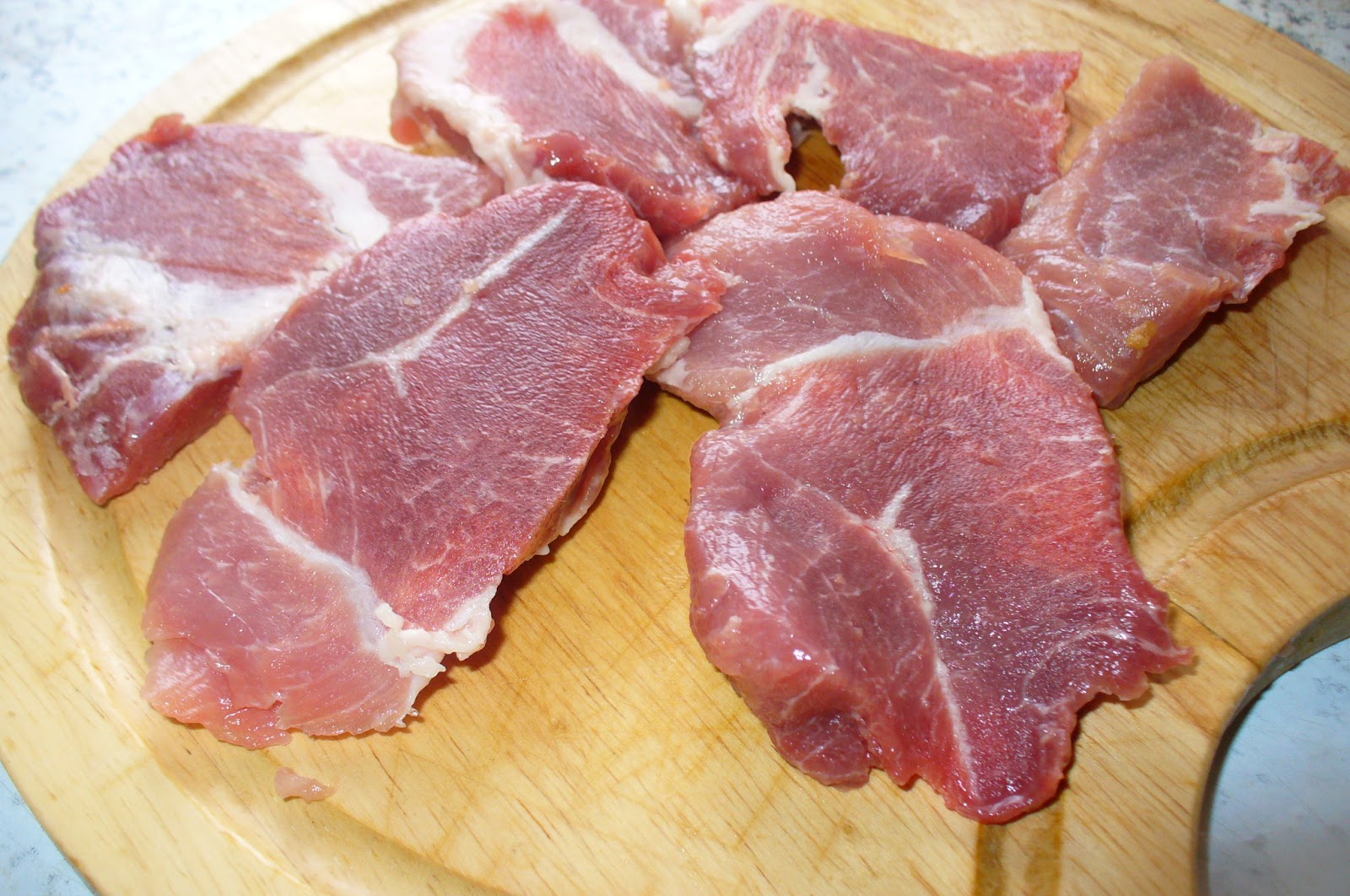 мясо подготовленное для мяса по французски с картофелем
