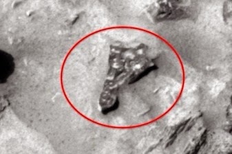 Alien bases on mars