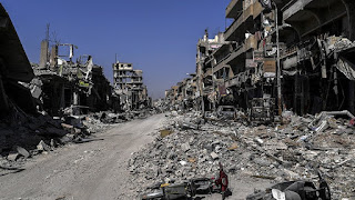 Syria’s Raqqa devastated, ‘de-facto occupied & run by a gang of incompetents’ 