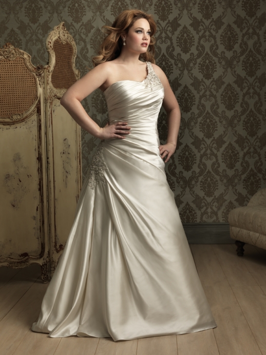 Bridal Dresses UK: Add Your Charm With One Shoulder Wedding Dresses