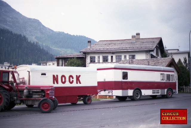 Camion roulotte et tracteur du cirque Nock 