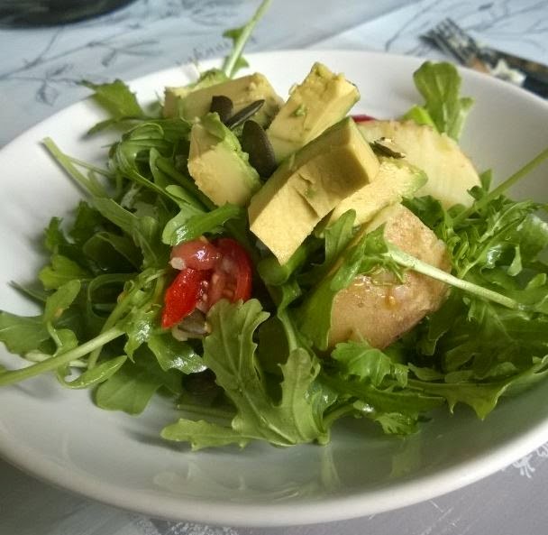 Food Reports: [Vegan] Frühkartoffelsalat mit grünem Spargel und Avocado