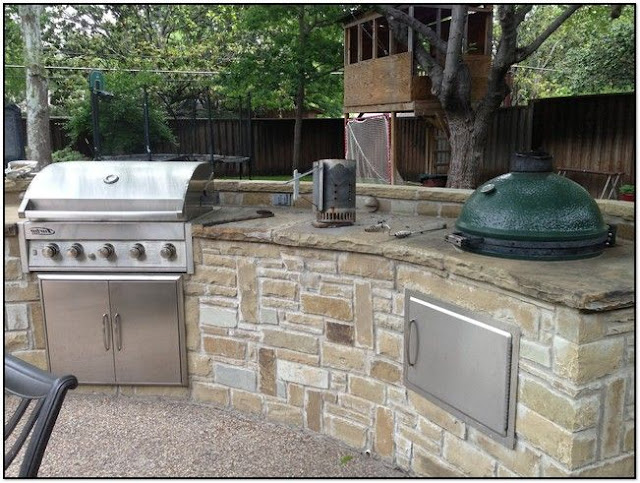 Classic Outdoor Kitchen with Green Egg