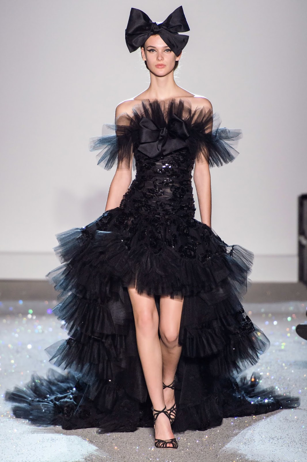 HAUTE COUTURE GLAMOUR: GIAMBATTISTA VALLI