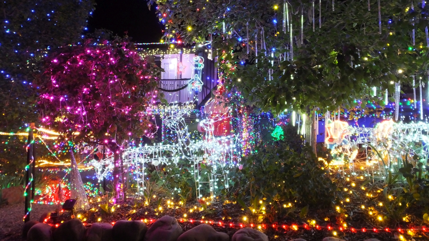 Just Being Jen Christmas lights, 2018