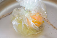 Ensalada de trigueros con huevo poché