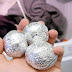 She Put a Ball of Aluminum Foil In Her Washing Machine. Only A Few People Know This Awesome Trick