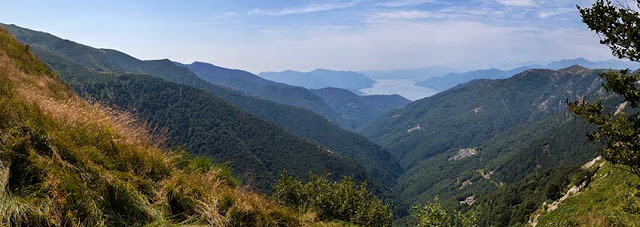 Panorama su valle Veddasca e lago Maggiore Panorama su valle Veddasca e lago Maggiore