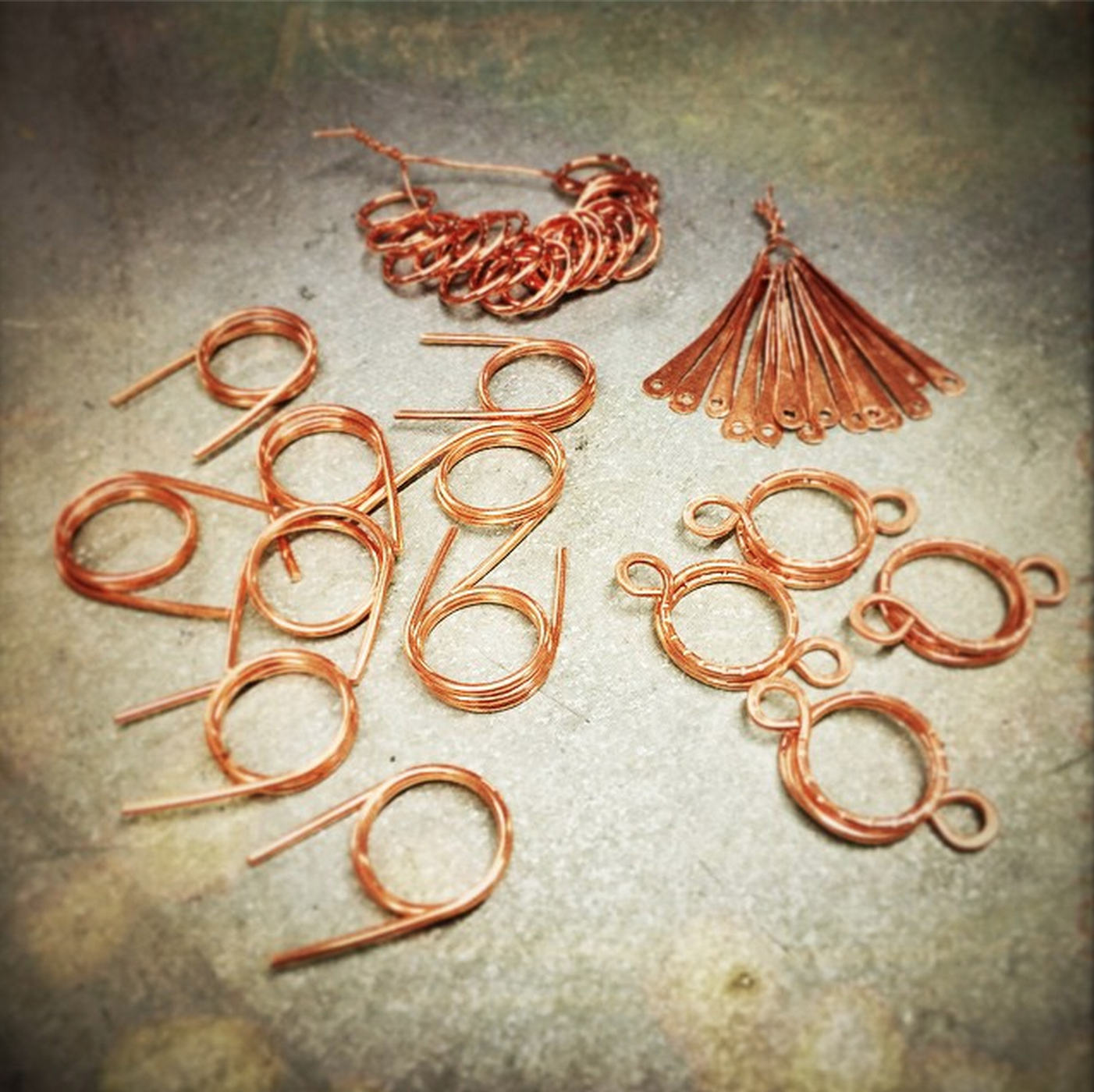 Art Jewelry Elements Tutorial Simple Twist Chain