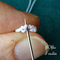 Astuce : déplacement de picot en frivolité, dentelle aux navettes