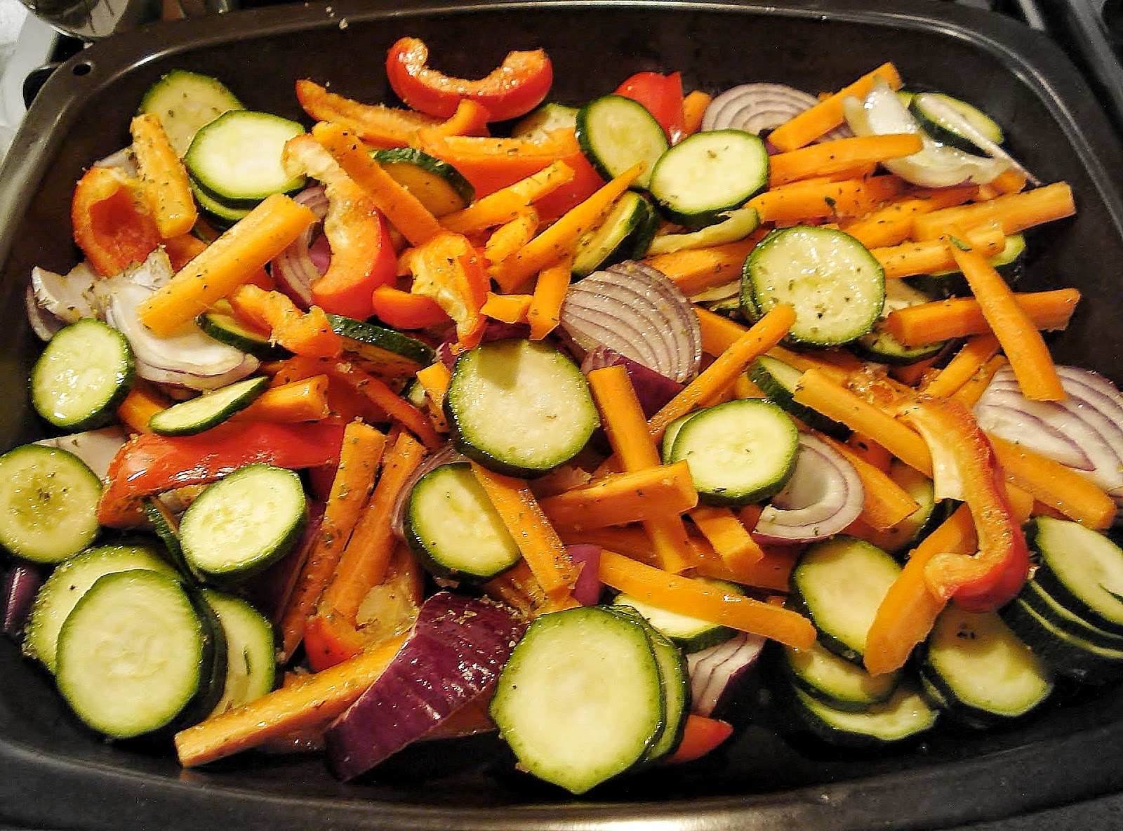 Видео как приготовить овощи. Запечённые овощи и корнеплоды. Овощной микс. Roasted Vegetables in Oven. Отварные корнеплоды.