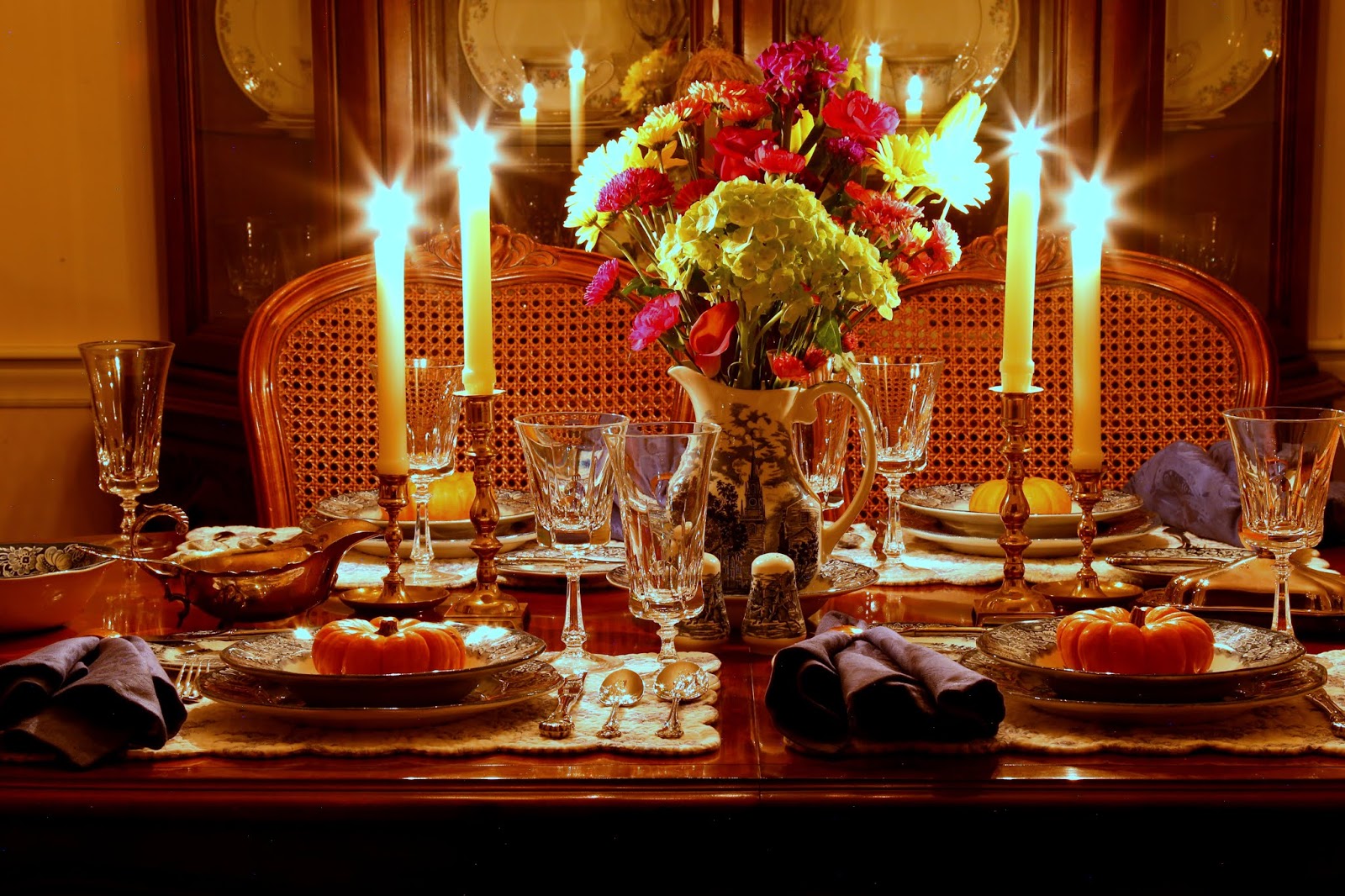 House at Forest Manor: A Thanksgiving Tablescape