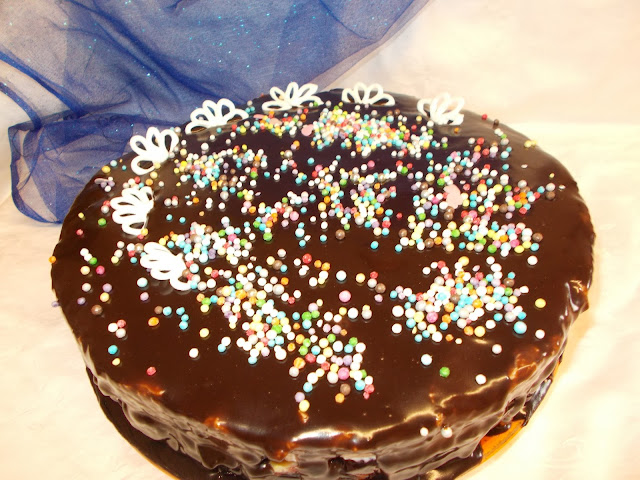 Tort de ciocolata cu crema de iaurt
