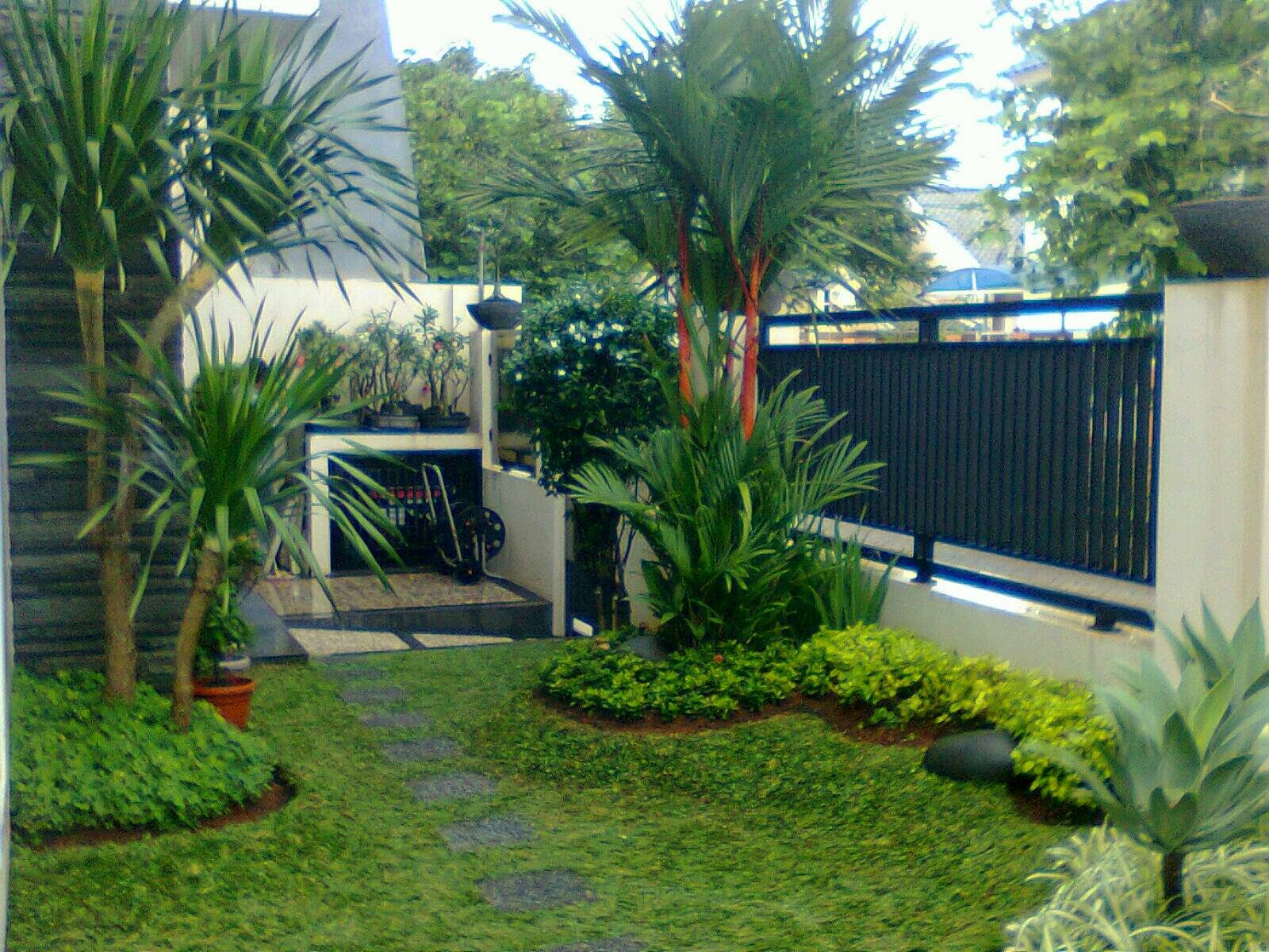 Contoh Taman Minimalis Depan Rumah