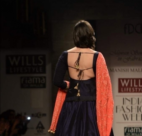 Parineeti Chopra Ramp walk Wills India Fashion show