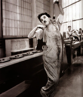Fotograma de la película "Tiempos Modernos" (Charles Chaplin, 1936)