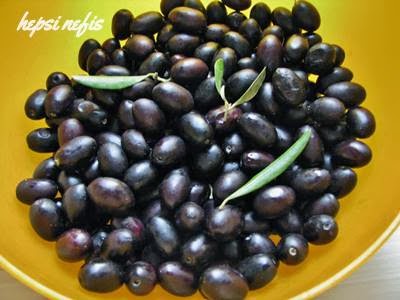 evde siyah zeytin yapimi tarifi evde siyah zeytin yapimi tarifi