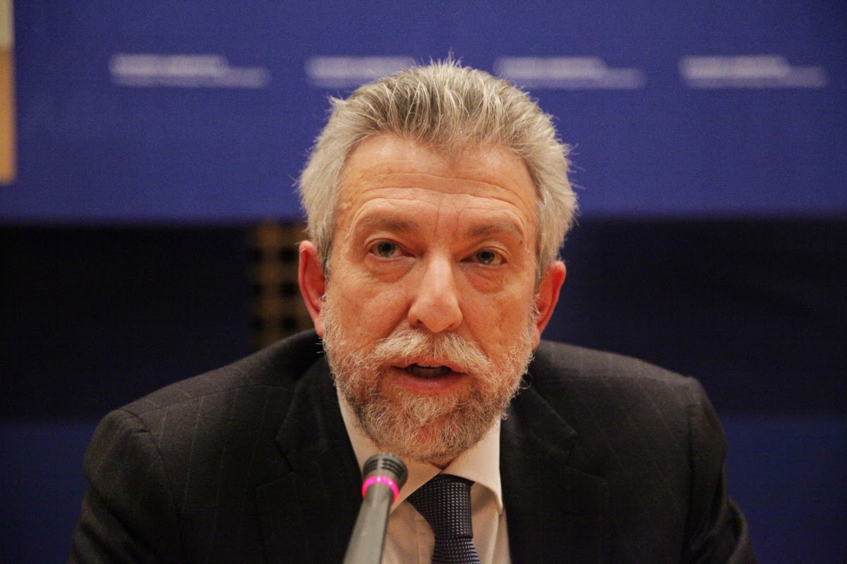 Στον "αέρα" η σέντρα