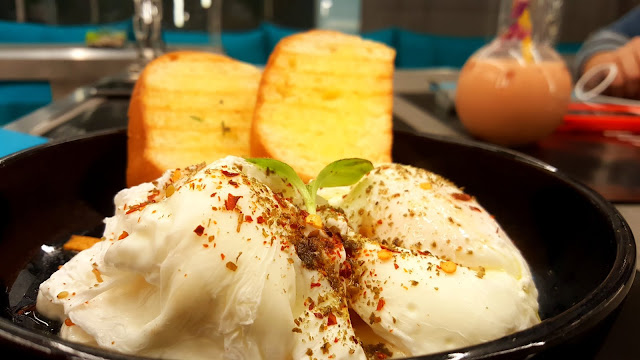 food blogger dubai doctor cuisine dr crazy poached eggs