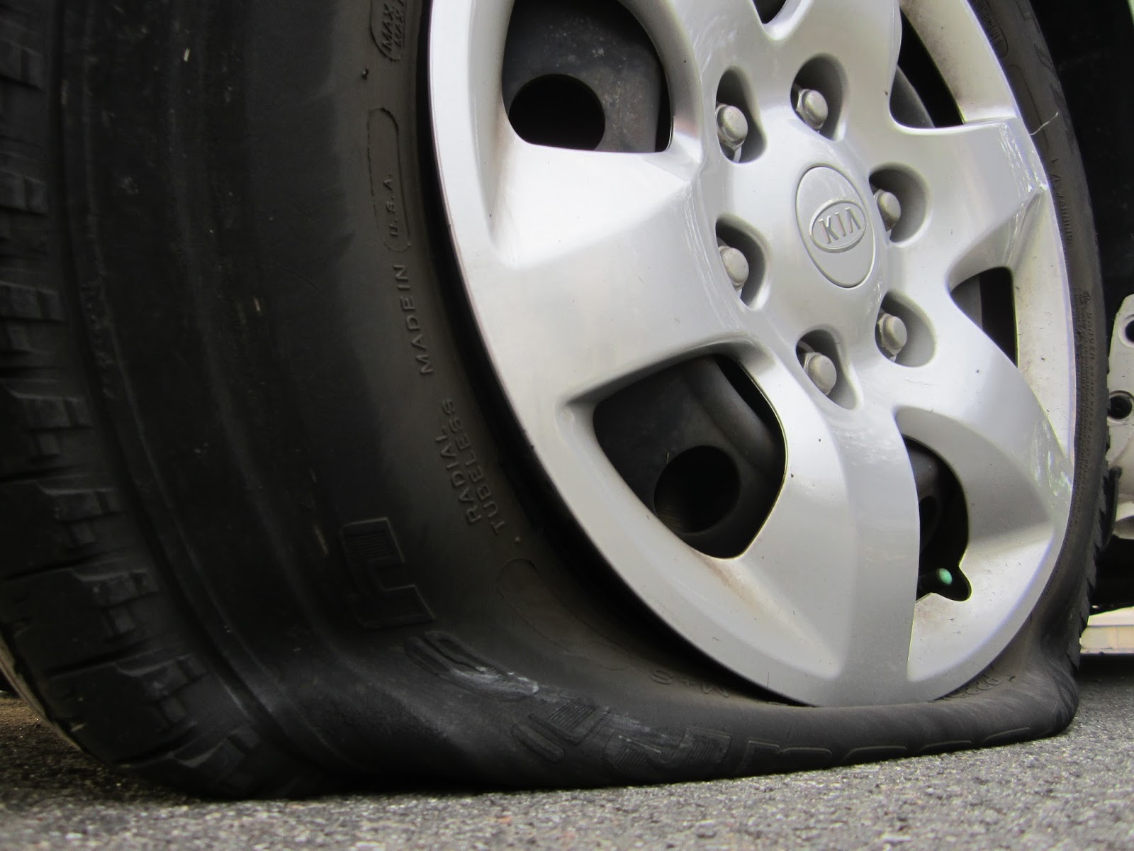 Best Car Information How to Fix a Flat Tire?