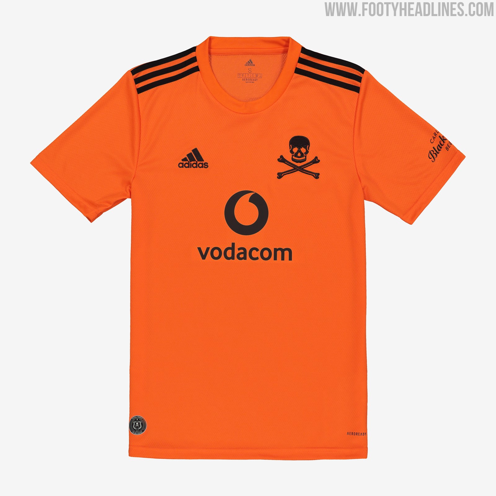 Looking for this Orlando Pirates 20-21 Home kit in an XL. Willing