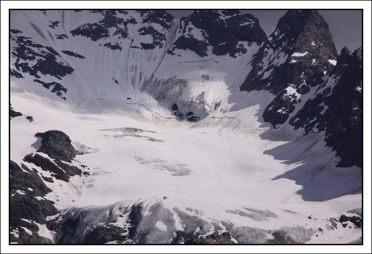 Un Gruppo Montuoso Delle Alpi Retiche