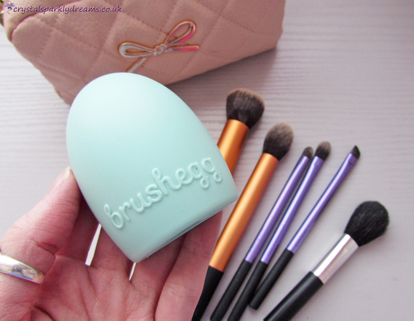 Crystal Sparkly Dreams Brushegg Review