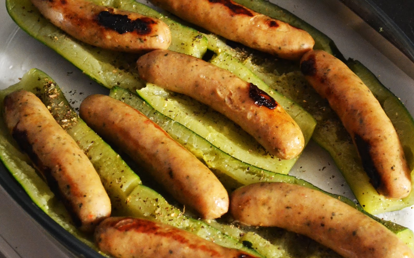 J'ai toujours aimé le jaune moutarde: Courgettes farcies aux chipolatas