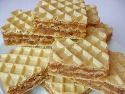 Napolitane cu cremă caramel