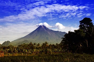 Terbentuknya Gunung Api di Zona Subduksi