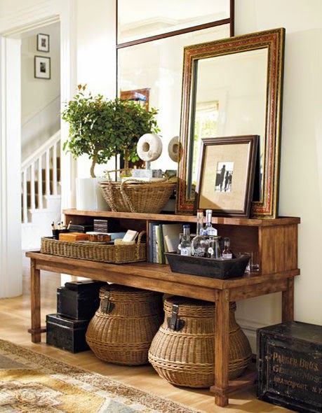 Cestos de mimbre como objeto de decoración del hogar