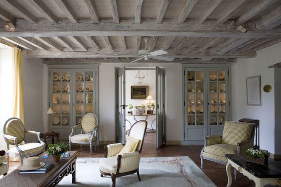 Breathtaking European farmhouse decorated room found on Hello Lovely Studio