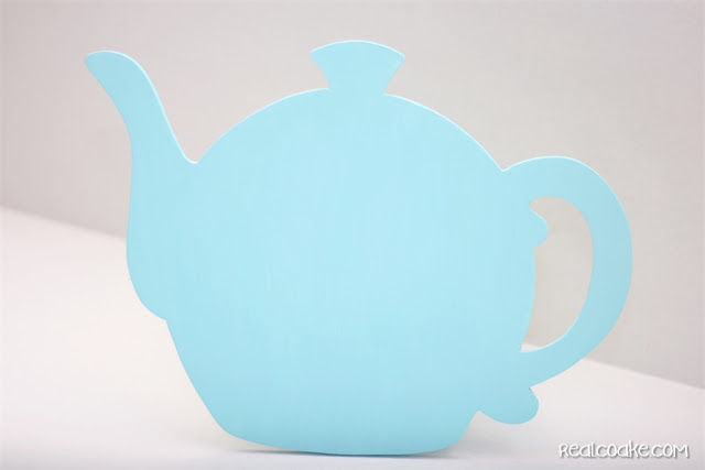 Chalkboard paint ideas ~ Make a cute tea time chalkboard paint tea pot from realcoake.com