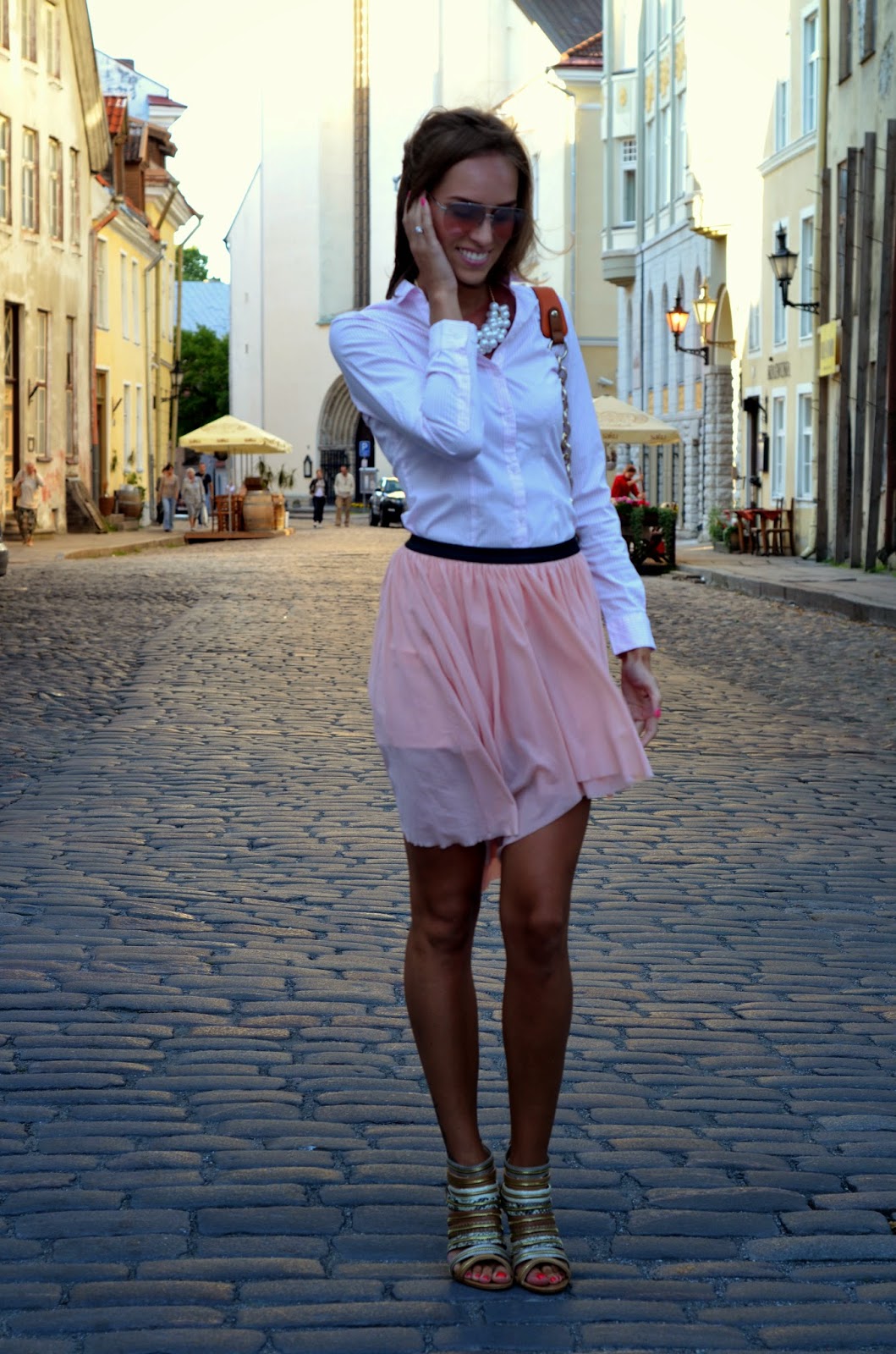 bershka pink skirt striped shirt zipper heels