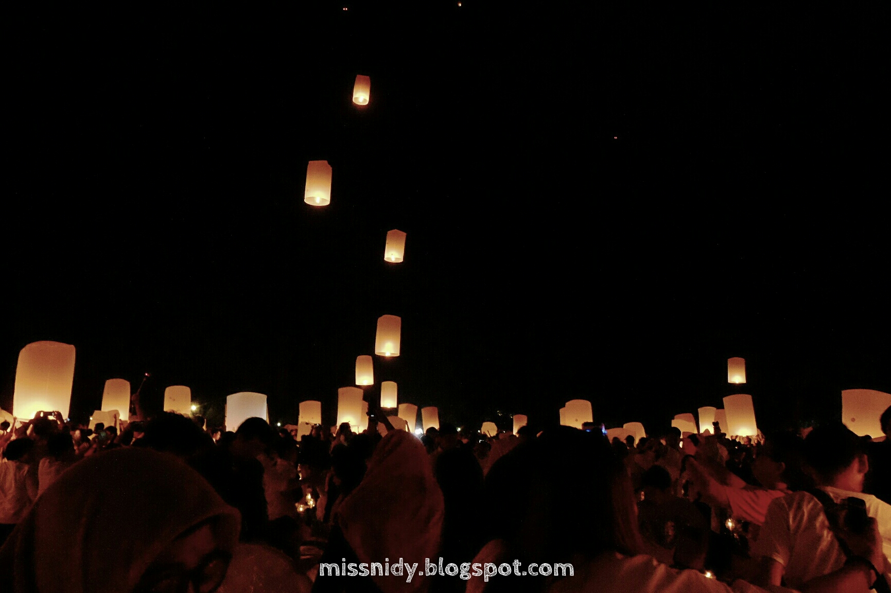 how to participate lantern festival borobudur