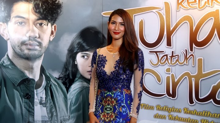 Download Film Ketika Tuhan Jatuh Cinta 2014 Hd Full Movie Moview Film