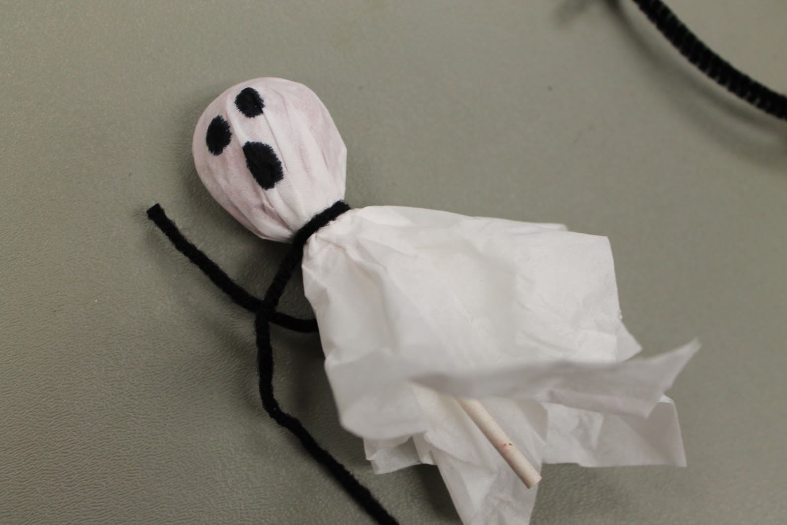 Happy Halloween It�s Party Time! The Chirping Moms