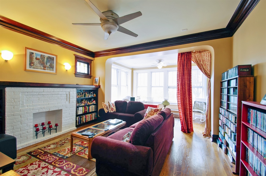 The Chicago Real Estate Local Open House! Rogers Park twoflat asking